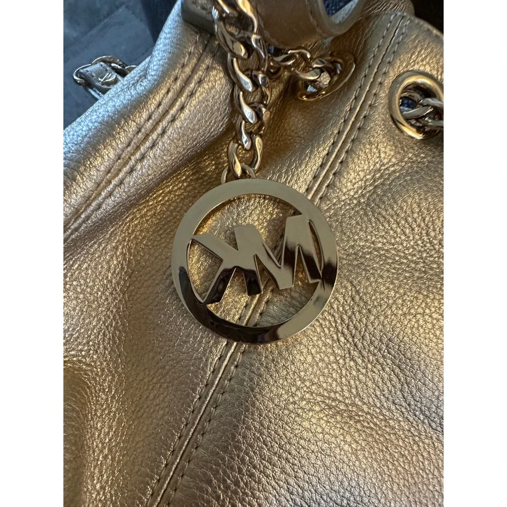Michael Kors Jet Set Leather Hobo Shoulder Bag‎ Purse MK Charm Chain  NWOT